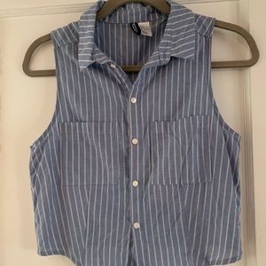Blue stripe cropped sleeveless button up tank